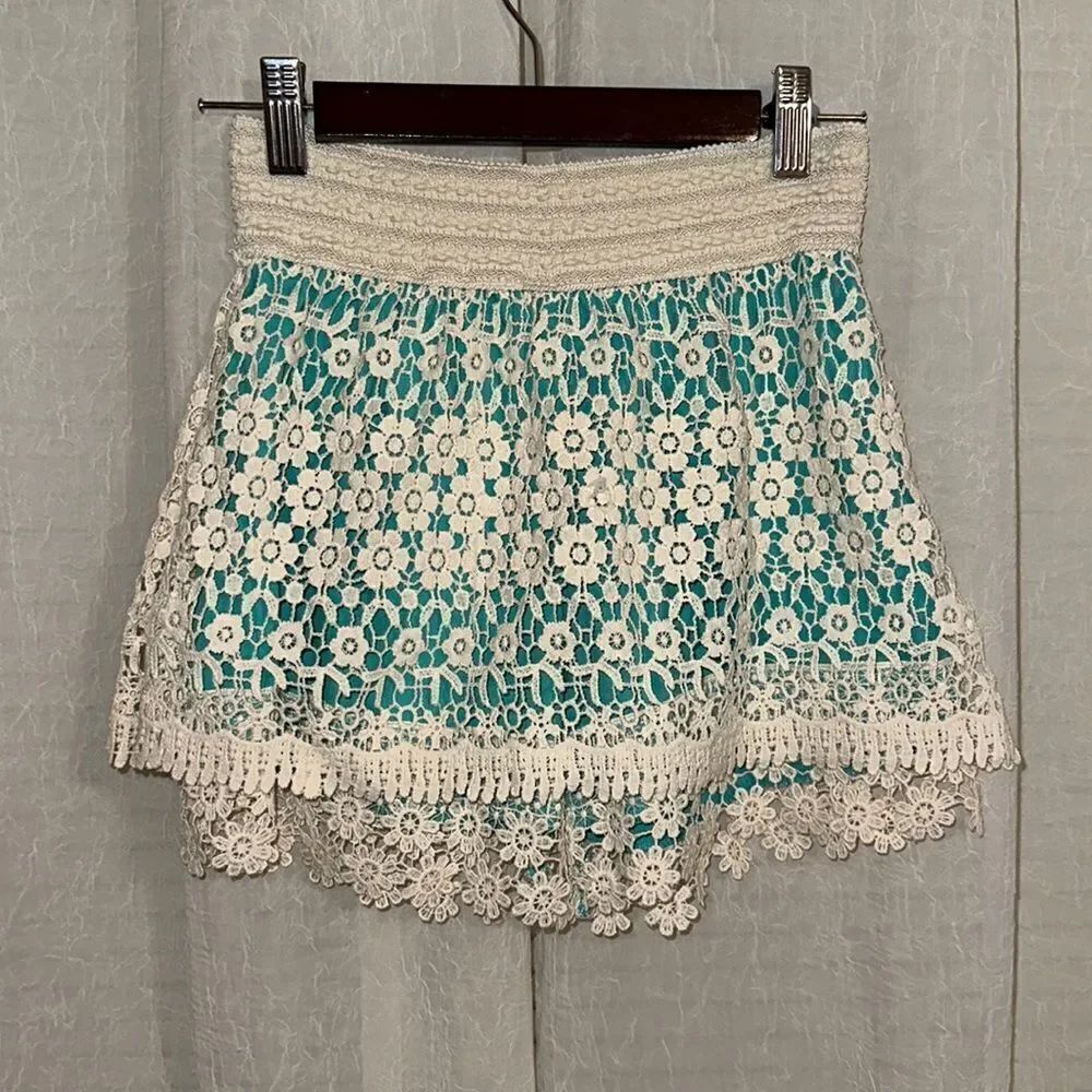 Beauties XL Ivory Teal Lace Skort